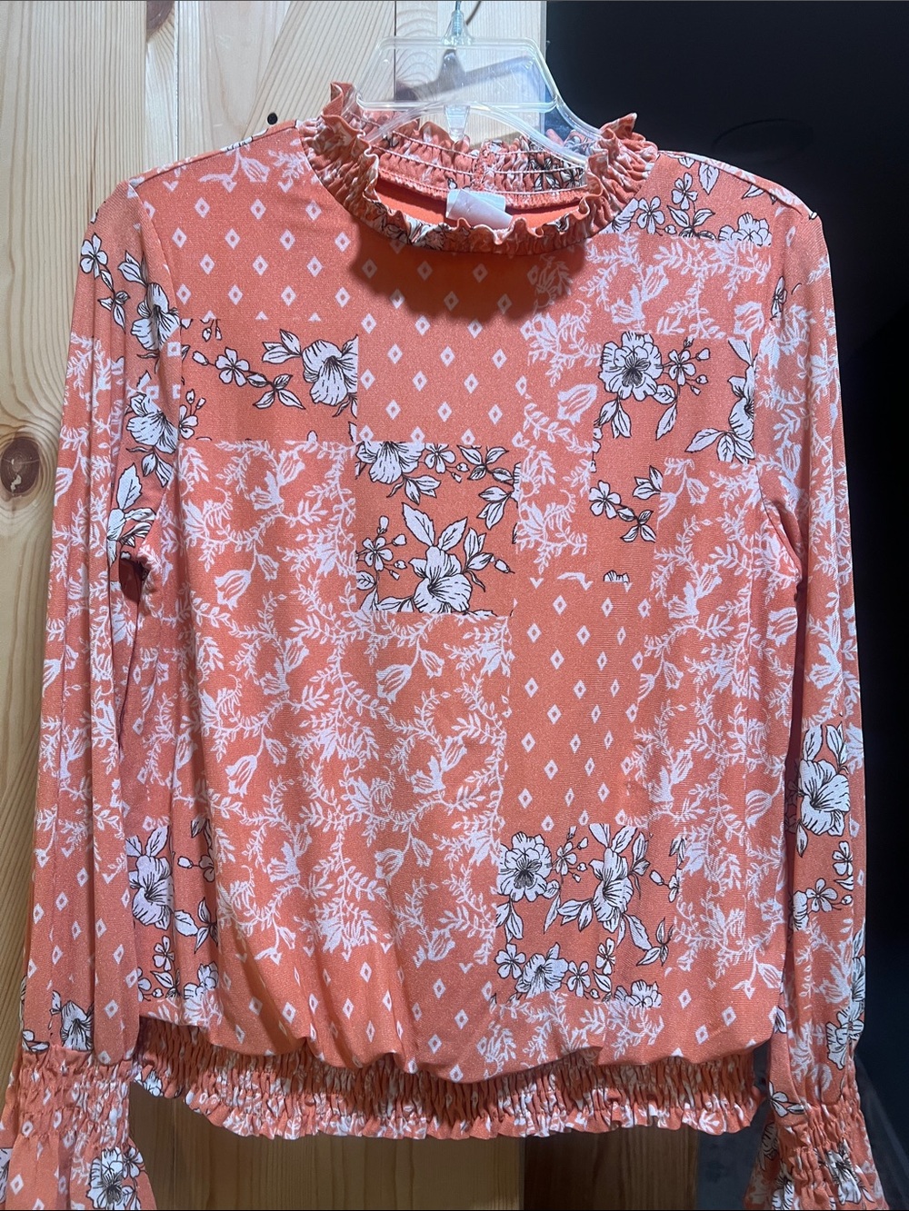 Luna brand Women's Floral Ruffled Neck Long Sleeve Top - Coral size medium